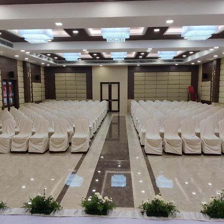 Sri Ram Hotel Tirunelveli Kültér fotó